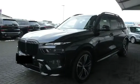 De ce să alegi BMW X7 2023 în leasing auto pe firmă, cu avans minim 15% și finanțare până la 5 ani