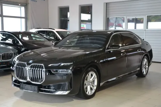 BMW 750e xDrive M Sport 2023 – 17.650 km, Plug-in Hybrid, Automată – Leasing Financiar pe Societate, Avans 15-50%, Perioadă Maximă 5 Ani