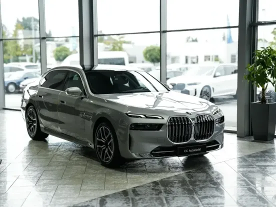 BMW 740d xDrive M Sport 2024 – 17.800 km, 299 CP, Diesel, Automată, AWD – Leasing Auto pentru Firme, Avans 15-50%, Rată 988 EUR/lună