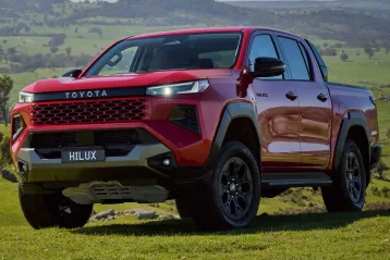 Toyota Hilux: legenda invincibilă a șantierelor și partenerul tău de încredere în 2026, acum în leasing cu avans de la 15% și rate pe maxim 5 ani