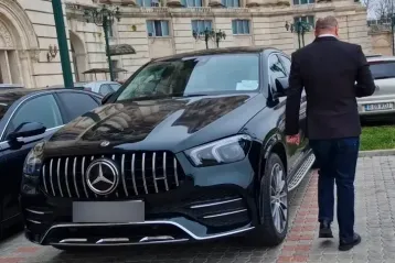 Cum să te justifici ca un politician de top: ia-ți un Mercedes GLE în leasing pentru că „e pe firmă mașina”