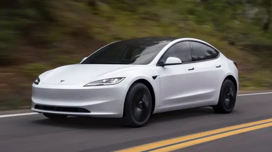 Tesla Model 3 vs. Hyundai Ioniq 6: Care este campioana eficienței pe traseul București-Cluj?