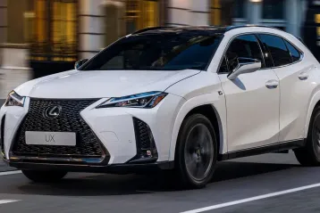 Review Lexus UX: Rafinamentul hibrid japonez care sfidează tiparele premiumului german