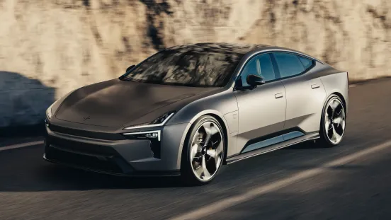 Review Polestar 2 - revoluția minimalistă suedeză care redefinește performanța electrică executivă