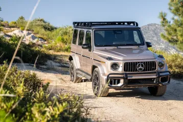 Review Mercedes-Benz Clasa G: Monarhul absolut al SUV-urilor de lux și imaginea succesului fără compromisuri