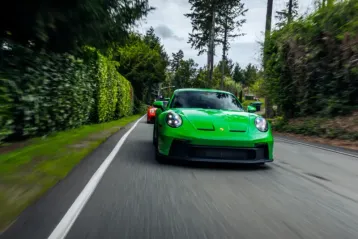 Review Porsche 911 (sau 992.2) - cum să vinzi aceeași mașină de 60 de ani și să-ți convingi contabilul că e o achiziție hibridă sustenabilă