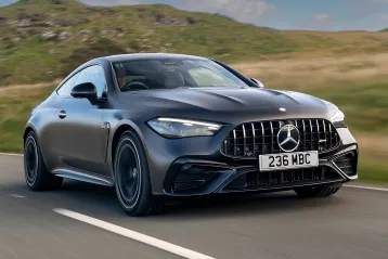 Review Mercedes-Benz Clasa CLE: Cum să tai bugetele de producție și să le vinzi clienților ca fiind „cel mai bun din două lumi”