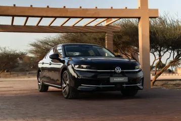 Review Volkswagen Passat: Moartea berlinei clasice și epopeea ecranului de pe care îți conduci viața de corporație