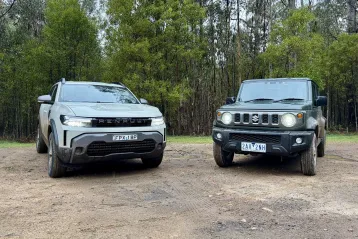 Suzuki Jimny vs. Dacia Duster: O analiză tehnică a celor mai accesibile legende 4x4