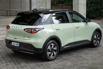 Review Geely EX2: Aparatul electrocasnic pe roți, atât de respectabil și plictisitor încât o să uiți unde l-ai parcat