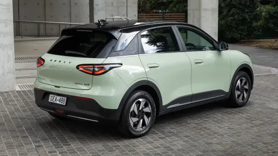 Review Geely EX2: Aparatul electrocasnic pe roți, atât de respectabil și plictisitor încât o să uiți unde l-ai parcat