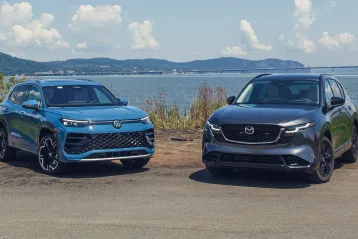 Comparație 2026: Mazda CX-5 vs. Volkswagen Tiguan - bătălia titanilor din segmentul SUV-urilor compacte