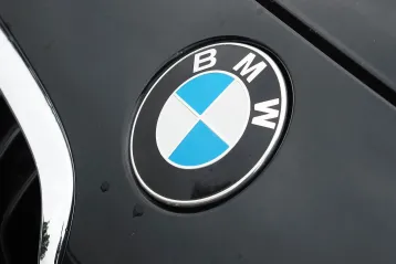 Cutremur în industria auto: BMW reduce până la 8.000 de locuri de muncă. Ce se întâmplă cu uriașul german și cum te afectează ca cumpărător