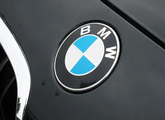 Cutremur în industria auto: BMW reduce până la 8.000 de locuri de muncă. Ce se întâmplă cu uriașul german și cum te afectează ca cumpărător