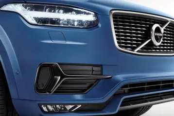 Dilema SUV-ului de familie: De ce un Volvo XC90 Plug-in Hybrid rulat reconfigurează calculele când îl compari cu un model de volum nou