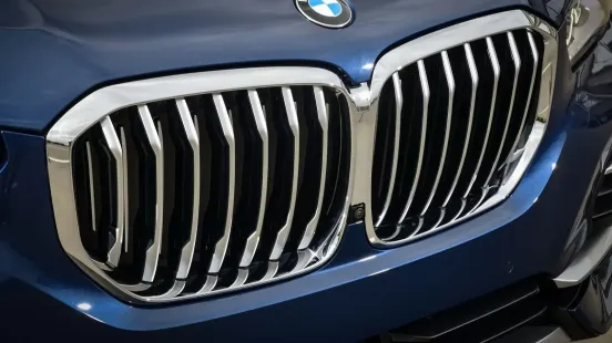 BMW X5 din 2022 sau un crossover de volum nou? De ce un SUV de lux rulat oferă infinit mai mult la același buget