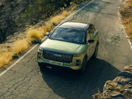 Peste 1.200 km autonomie combinată și 106 km 100% electric: De ce noul Jaecoo 7 Super Hybrid zdrobește regulile SUV-urilor hibride