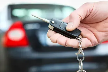 Cât avans este optim să plătești la un leasing de mașină rulată pentru a-ți proteja lichiditățile