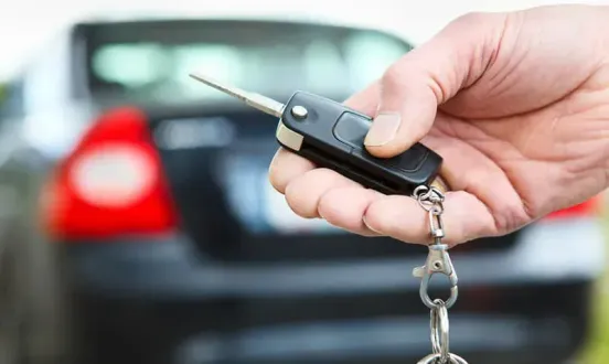 Cât avans este optim să plătești la un leasing de mașină rulată pentru a-ți proteja lichiditățile
