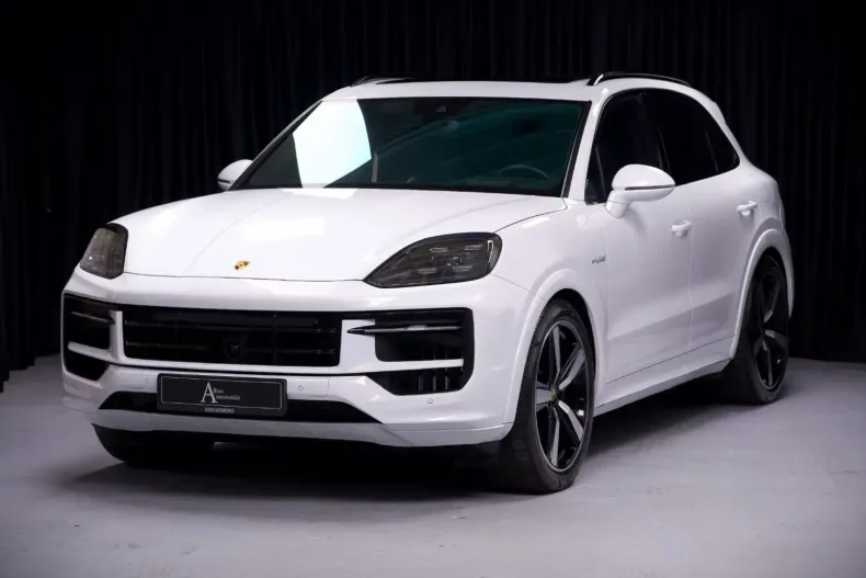 Porsche Cayenne din 2024 cu 24.490 km - oferta POR103312 - foto 1