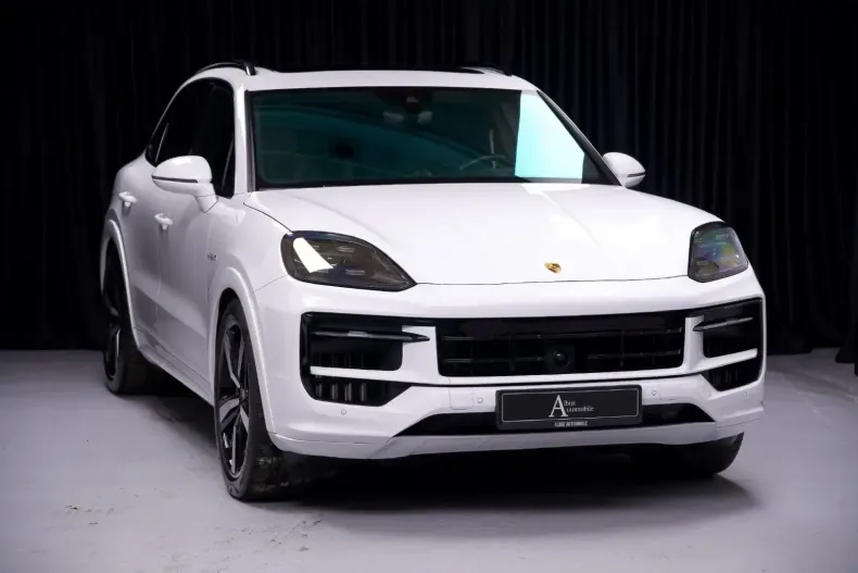 Porsche Cayenne din 2024 cu 24.490 km - oferta POR103312 - foto 3