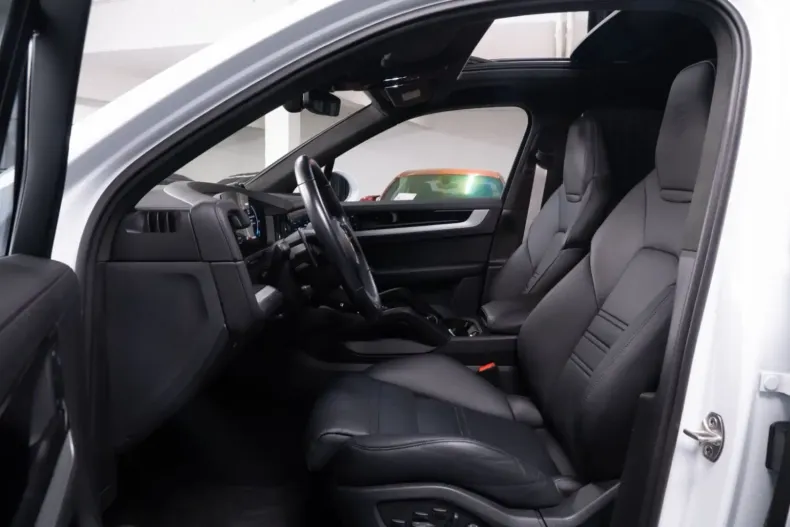 Porsche Cayenne din 2024 cu 24.490 km - oferta POR103312 - foto 8