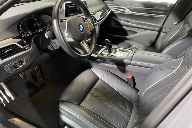 BMW 730 din 2022 cu 45.615 km - oferta BMW103327 - foto 4