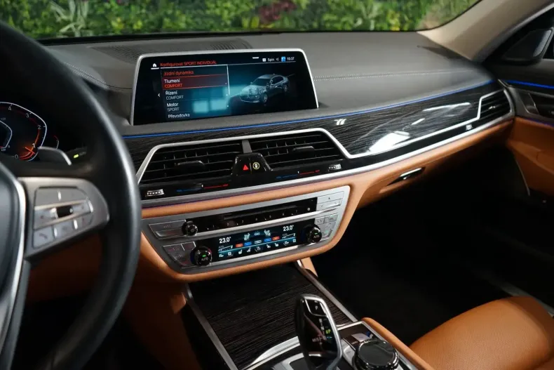 BMW 740 din 2021 cu 86.923 km - oferta BMW103330 - foto 20