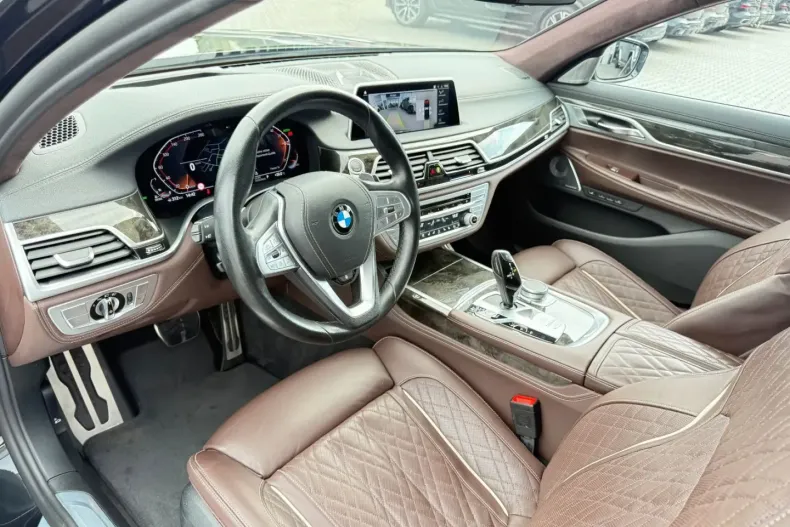 BMW 740 din 2022 cu 92.450 km - oferta BMW103331 - foto 4