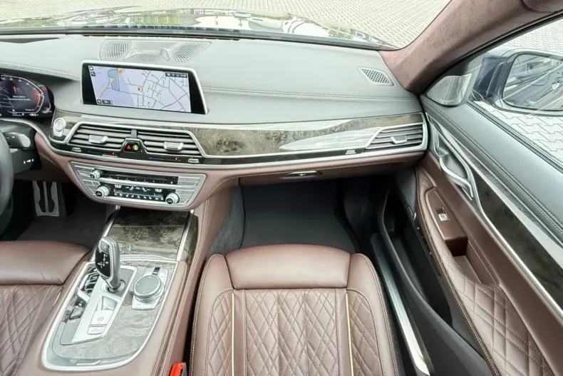 BMW 740 din 2022 cu 92.450 km - oferta BMW103331 - foto 18