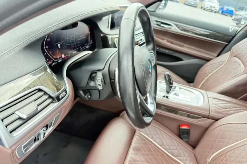 BMW 740 din 2022 cu 92.450 km - oferta BMW103331 - foto 22