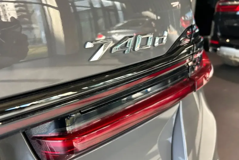 BMW 740 din 2021 cu 102.000 km - oferta BMW103332 - foto 4