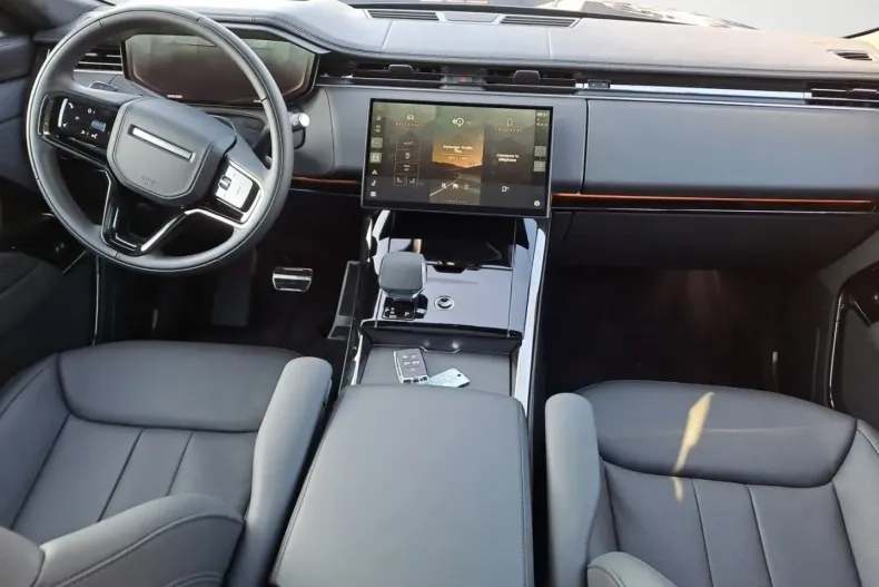 Land Rover Range Rover Sport din 2025 cu 16.000 km - oferta LAN103336 - foto 4