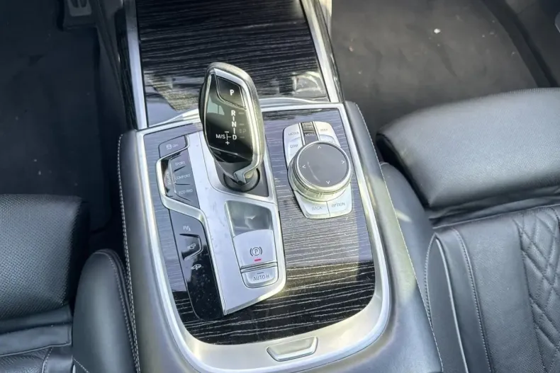 BMW 740 din 2021 cu 80.740 km - oferta BMW103339 - foto 11