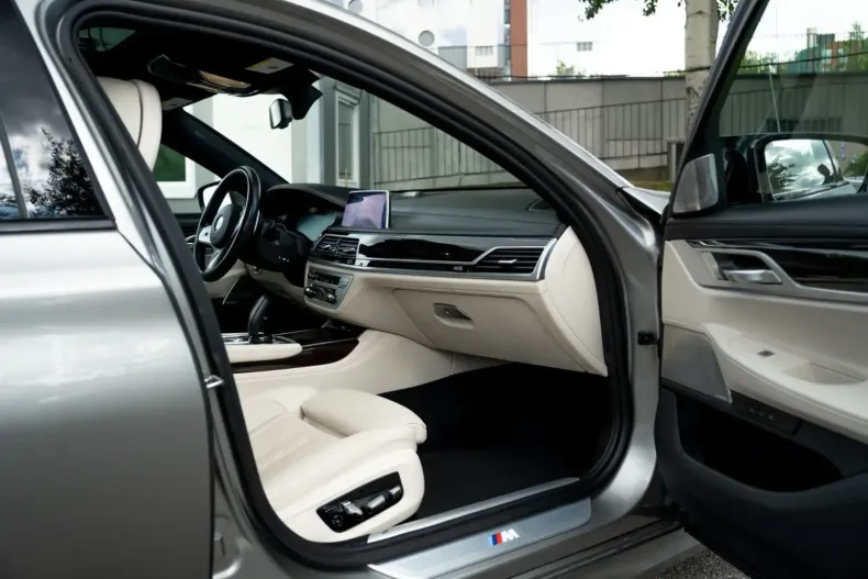 BMW 745 din 2020 cu 59.600 km - oferta BMW103341 - foto 14