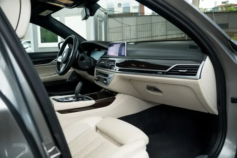 BMW 745 din 2020 cu 59.600 km - oferta BMW103341 - foto 18