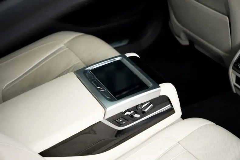 BMW 745 din 2020 cu 59.600 km - oferta BMW103341 - foto 36