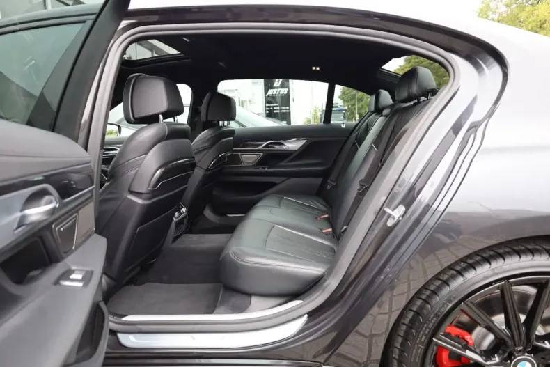 BMW 750 din 2020 cu 89.156 km - oferta BMW103352 - foto 18