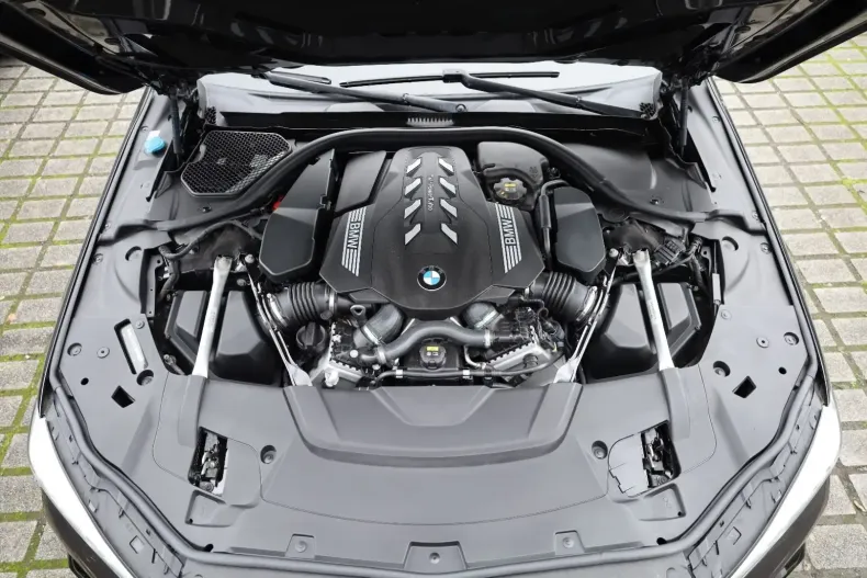 BMW 750 din 2020 cu 89.156 km - oferta BMW103352 - foto 20