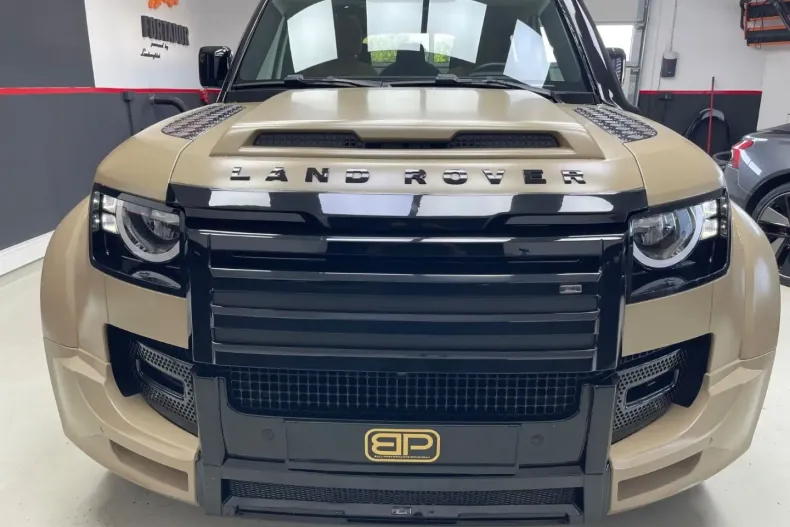 Land Rover Defender din 2021 cu 33.760 km - oferta LAN103357 - foto 2