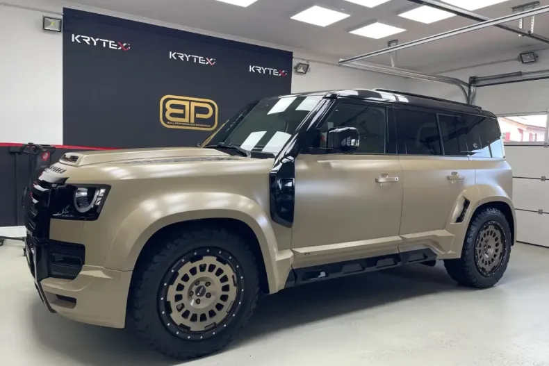 Land Rover Defender din 2021 cu 33.760 km - oferta LAN103357 - foto 3