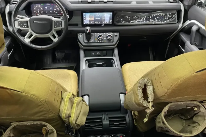 Land Rover Defender din 2021 cu 33.760 km - oferta LAN103357 - foto 18