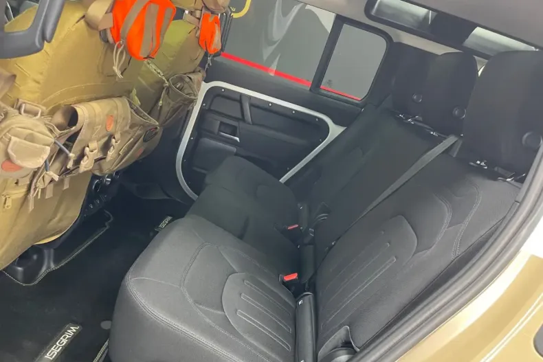 Land Rover Defender din 2021 cu 33.760 km - oferta LAN103357 - foto 23