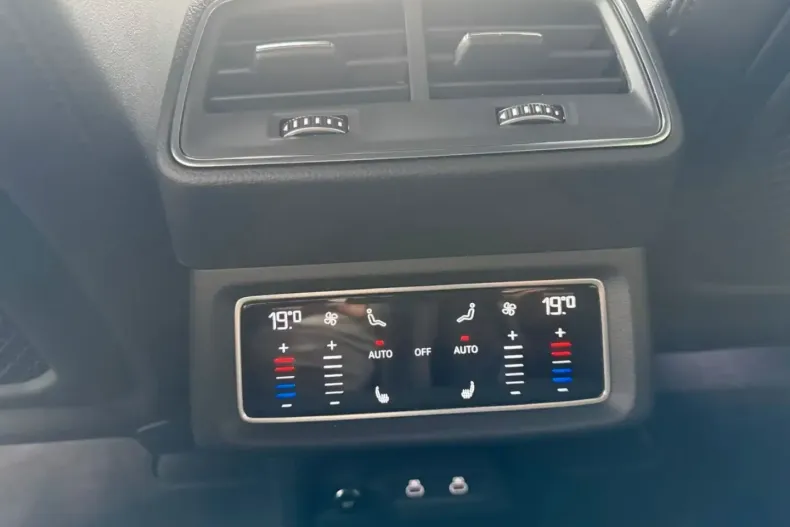 Audi Q8 din 2023 cu 20.000 km - oferta AUD103359 - foto 10