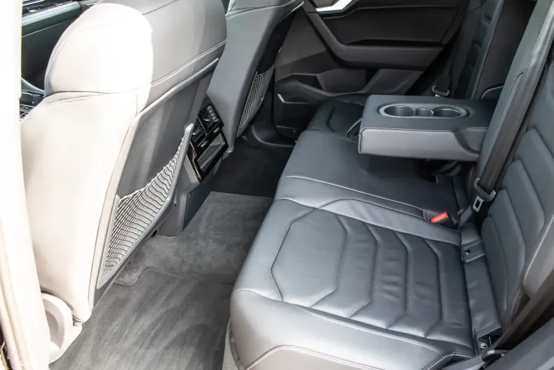 Volkswagen Touareg din 2024 cu 6.540 km - oferta VOL103361 - foto 17