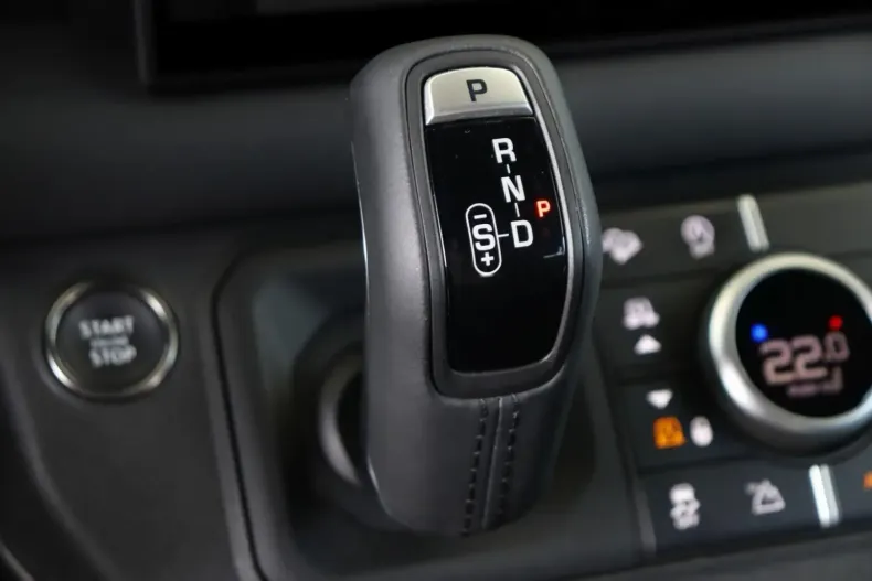 Land Rover Defender din 2024 cu 12.000 km - oferta LAN103362 - foto 12