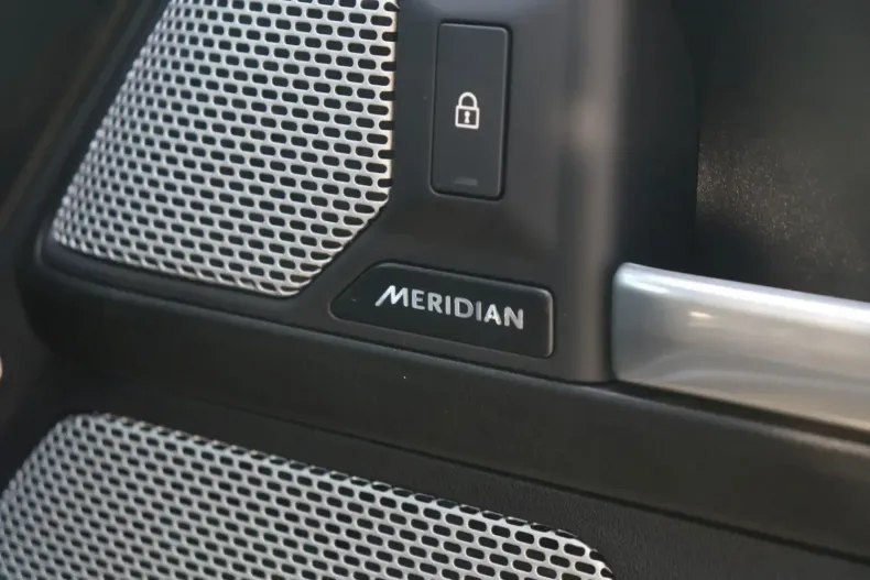 Land Rover Defender din 2024 cu 12.000 km - oferta LAN103362 - foto 22