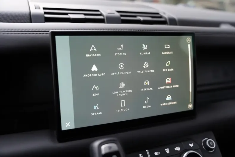 Land Rover Defender din 2023 cu 29.476 km - oferta LAN103365 - foto 14