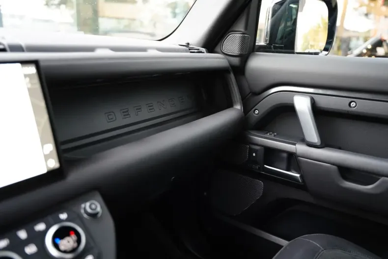 Land Rover Defender din 2023 cu 29.476 km - oferta LAN103365 - foto 20