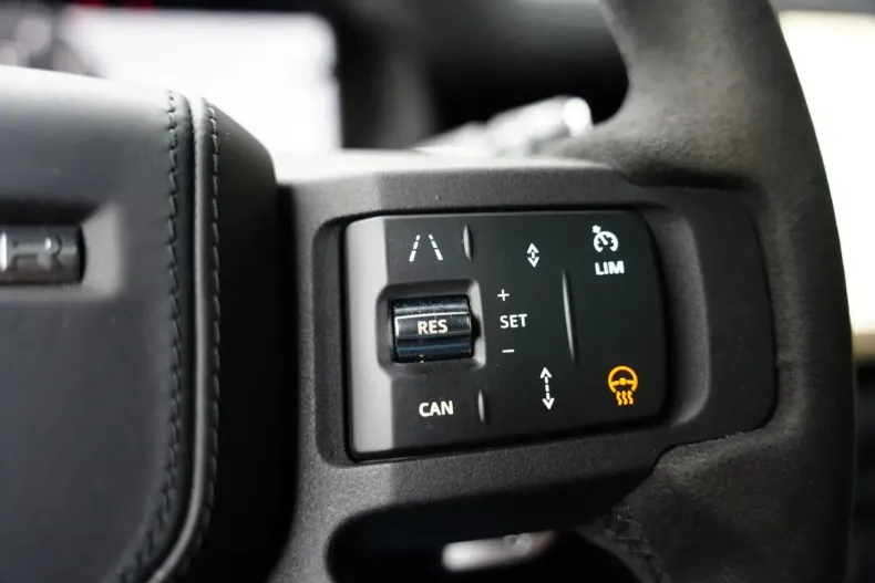 Land Rover Defender din 2023 cu 29.476 km - oferta LAN103365 - foto 21